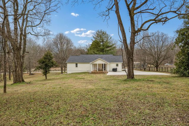 670 Northridge Rd, Columbia, TN 38401