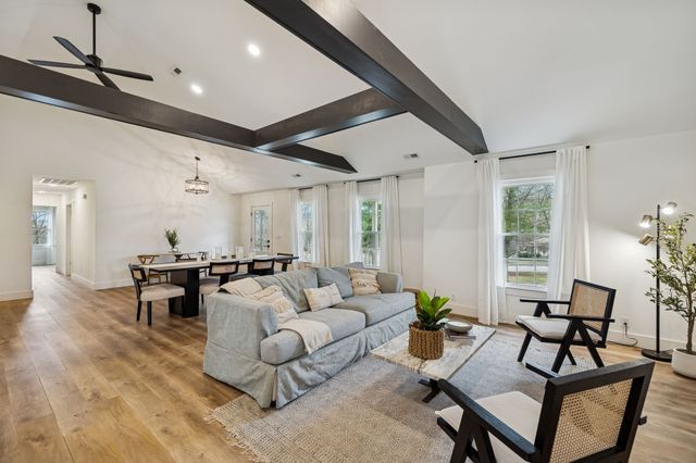 670 Northridge Rd, Columbia, TN 38401