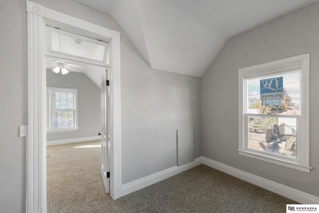 4504 S 32nd Street, Omaha, NE 68107