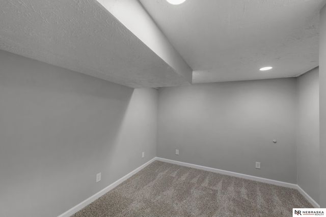 4504 S 32nd Street, Omaha, NE 68107