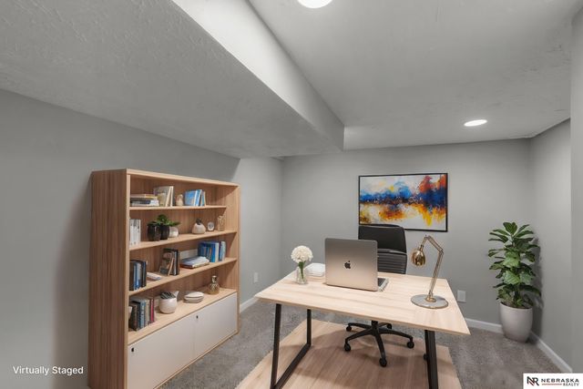 4504 S 32nd Street, Omaha, NE 68107