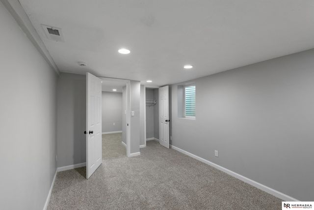 4504 S 32nd Street, Omaha, NE 68107