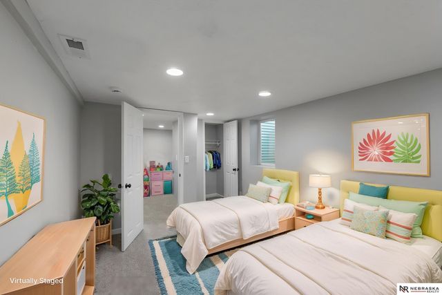 4504 S 32nd Street, Omaha, NE 68107