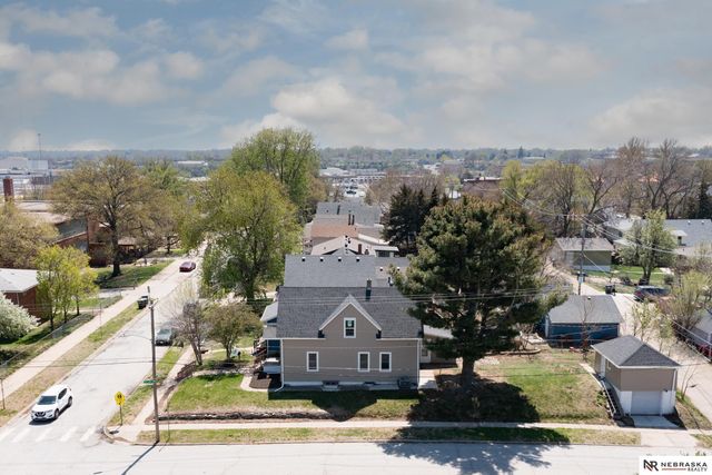 4504 S 32nd Street, Omaha, NE 68107