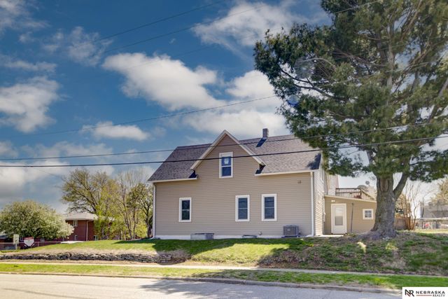 4504 S 32nd Street, Omaha, NE 68107