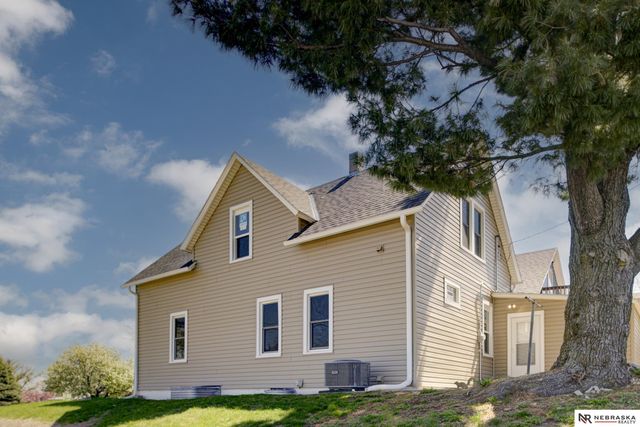 4504 S 32nd Street, Omaha, NE 68107