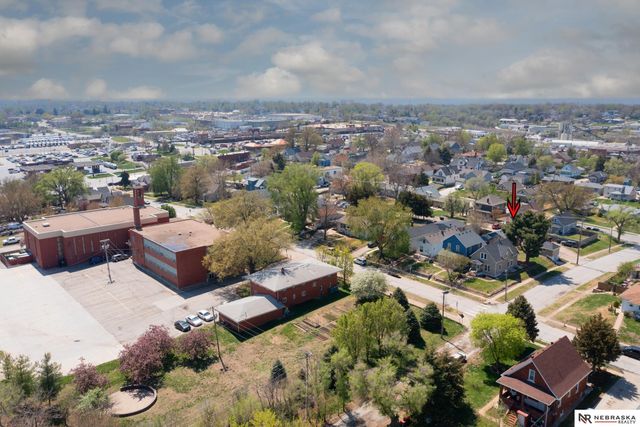 4504 S 32nd Street, Omaha, NE 68107