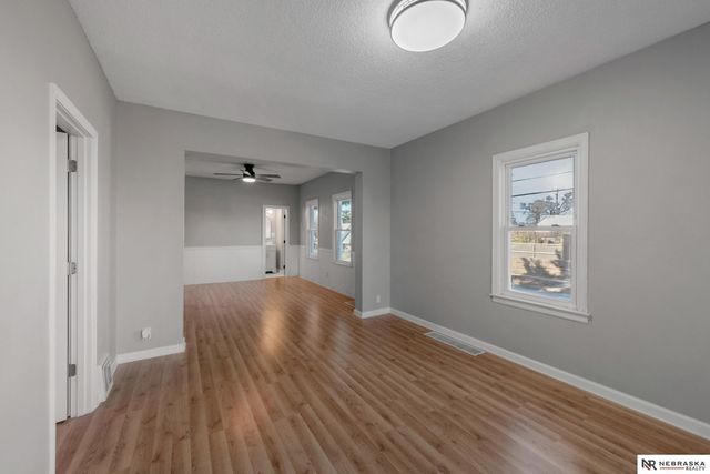 4504 S 32nd Street, Omaha, NE 68107