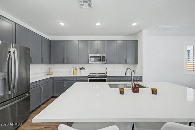 7417 W NORTHVIEW Avenue, Glendale, AZ 85303