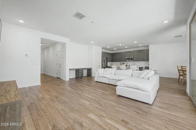 7417 W NORTHVIEW Avenue, Glendale, AZ 85303