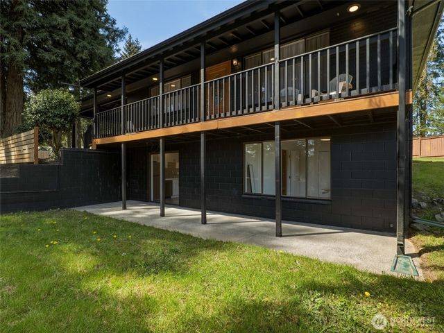 1366 SE SE High Ridge Ct, Port Orchard, WA 98367