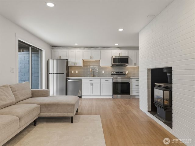 1366 SE SE High Ridge Ct, Port Orchard, WA 98367