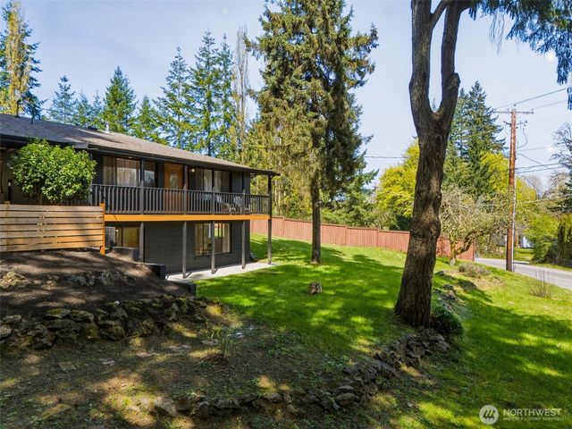 1366 SE SE High Ridge Ct, Port Orchard, WA 98367