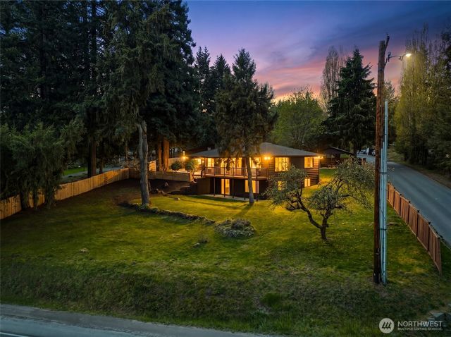 1366 SE SE High Ridge Ct, Port Orchard, WA 98367