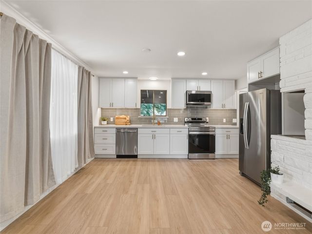 1366 SE SE High Ridge Ct, Port Orchard, WA 98367