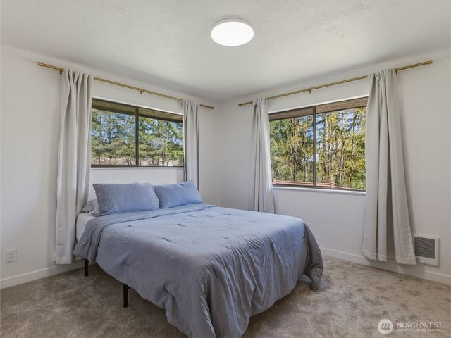 1366 SE SE High Ridge Ct, Port Orchard, WA 98367