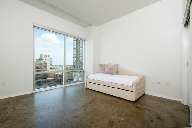 300 E 3rd St Apt 702, Little Rock, AR 72201