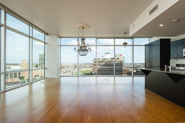 300 E 3rd St Apt 702, Little Rock, AR 72201