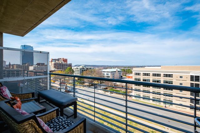 300 E 3rd St Apt 702, Little Rock, AR 72201