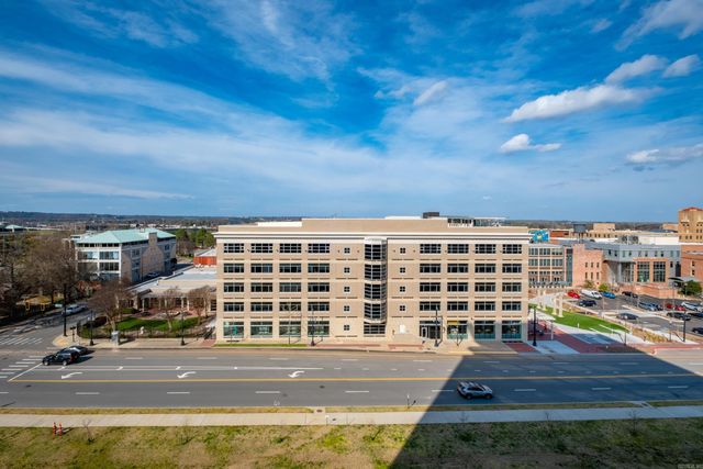 300 E 3rd St Apt 702, Little Rock, AR 72201