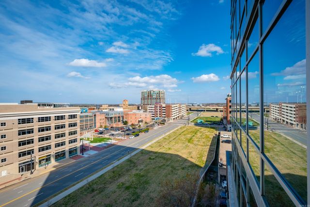 300 E 3rd St Apt 702, Little Rock, AR 72201