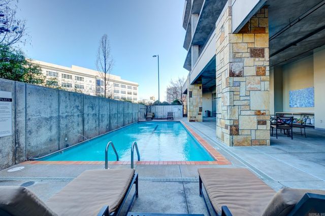 300 E 3rd St Apt 702, Little Rock, AR 72201