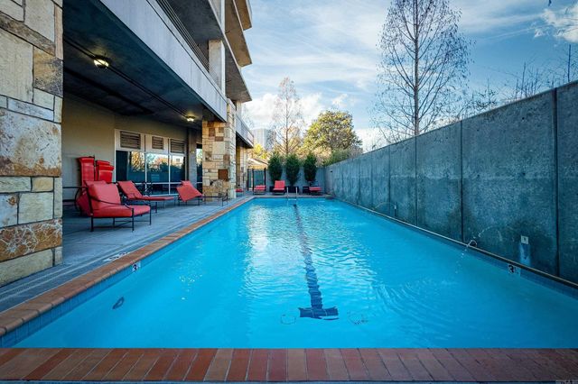 300 E 3rd St Apt 702, Little Rock, AR 72201