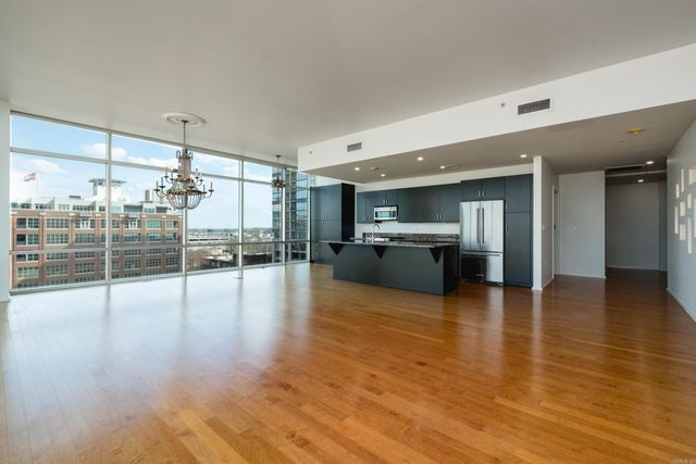 300 E 3rd St Apt 702, Little Rock, AR 72201