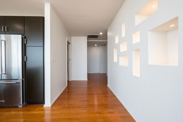 300 E 3rd St Apt 702, Little Rock, AR 72201