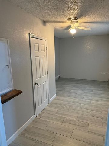 6130 OAK CLUSTER CIRCLE, Tampa, FL 33634