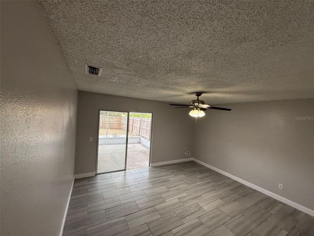 6130 OAK CLUSTER CIRCLE, Tampa, FL 33634