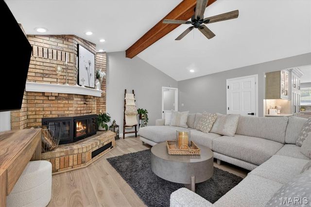 2849 Erb Road, St Louis, MO 63129