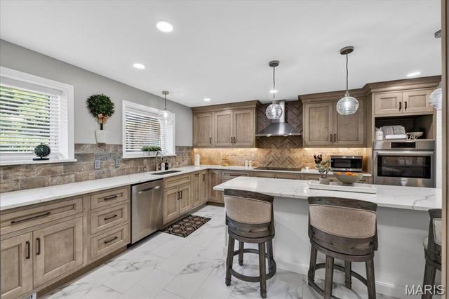 2849 Erb Road, St Louis, MO 63129
