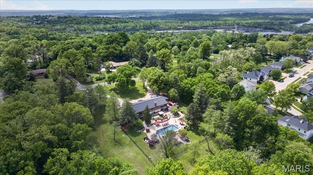 2849 Erb Road, St Louis, MO 63129