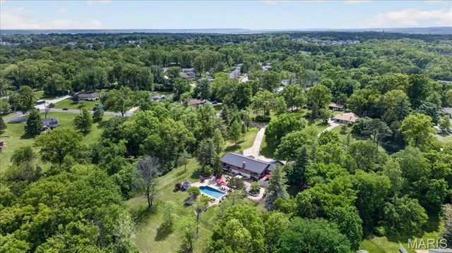 2849 Erb Road, St Louis, MO 63129