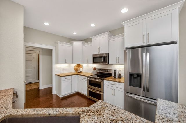 5601 NE Hillcrest Drive, Ankeny, IA 50021