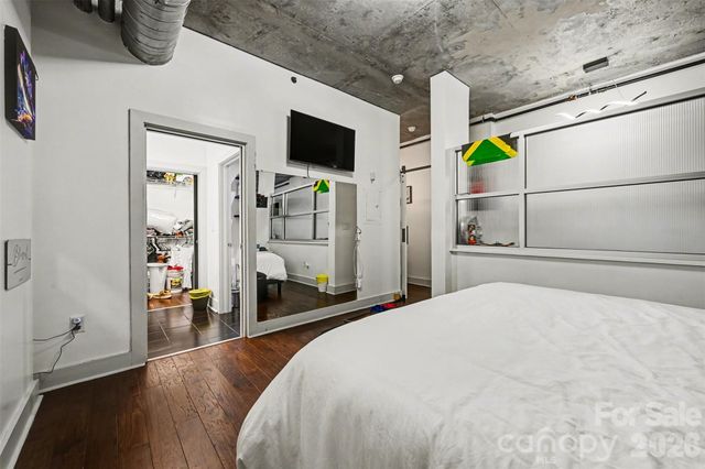 505 E 6th Street 803, Charlotte, NC 28202