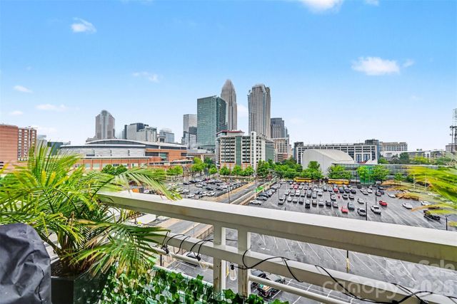 505 E 6th Street 803, Charlotte, NC 28202