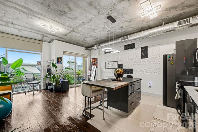 505 E 6th Street 803, Charlotte, NC 28202