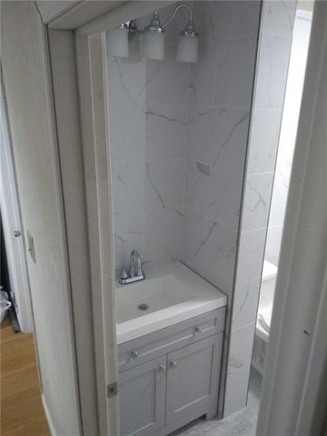 2412 Michigan Avenue, Kansas City, MO 64127