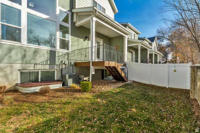 7956 S FARM HOUSE LN, Midvale, UT 84047