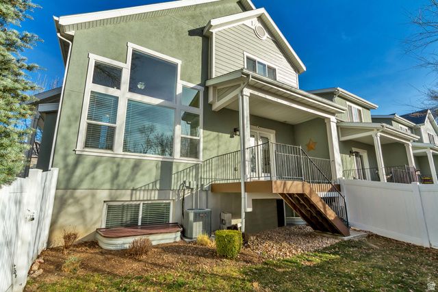 7956 S FARM HOUSE LN, Midvale, UT 84047