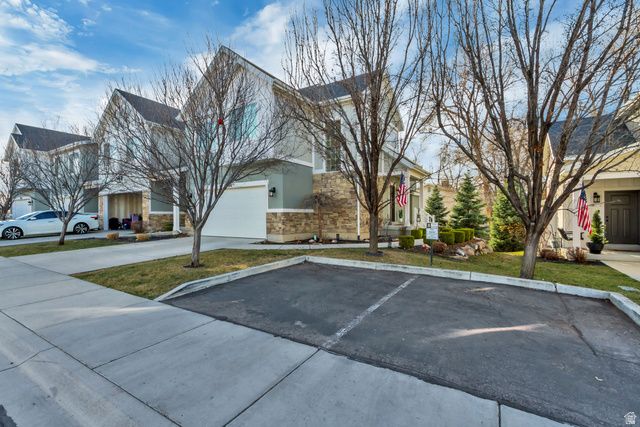 7956 S FARM HOUSE LN, Midvale, UT 84047