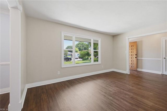 569 Brentwater RD, Virginia Beach, VA 23452
