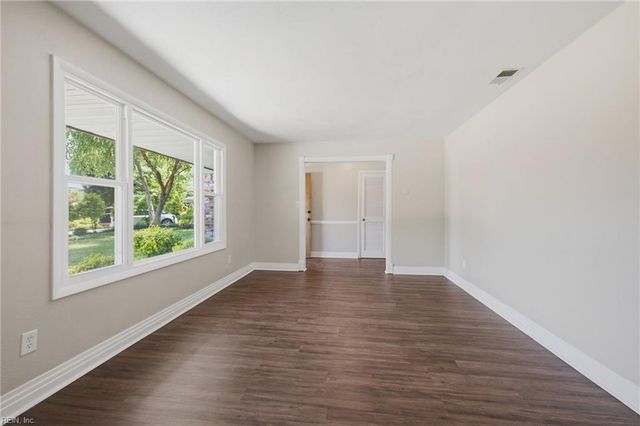 569 Brentwater RD, Virginia Beach, VA 23452