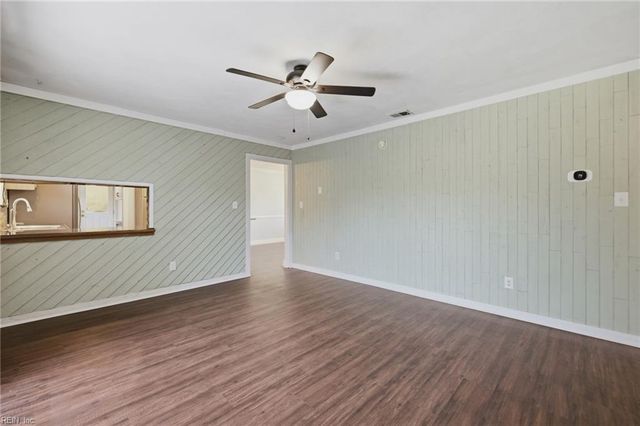 569 Brentwater RD, Virginia Beach, VA 23452