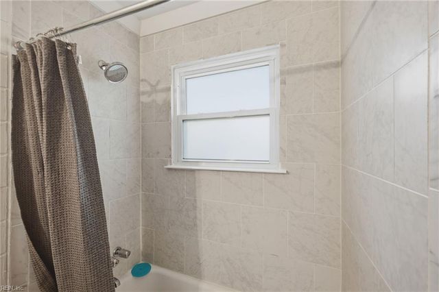 569 Brentwater RD, Virginia Beach, VA 23452