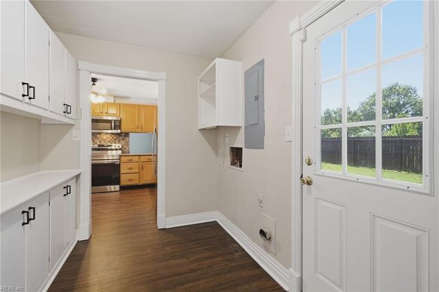 569 Brentwater RD, Virginia Beach, VA 23452