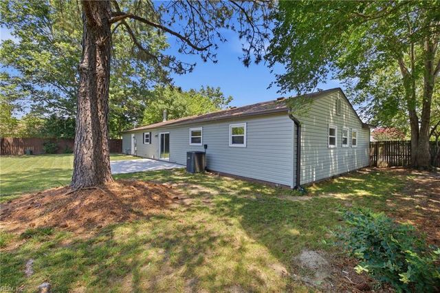 569 Brentwater RD, Virginia Beach, VA 23452
