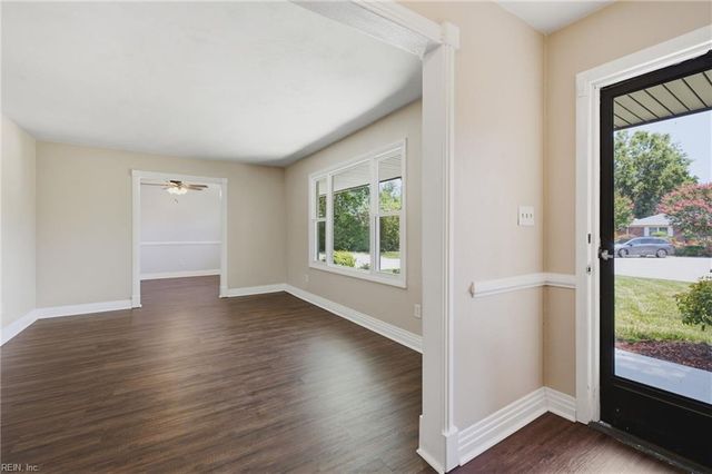 569 Brentwater RD, Virginia Beach, VA 23452